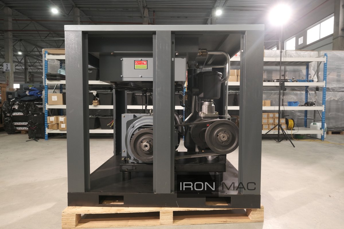 Винтовой компрессор IRONMAC IC 60/10 B