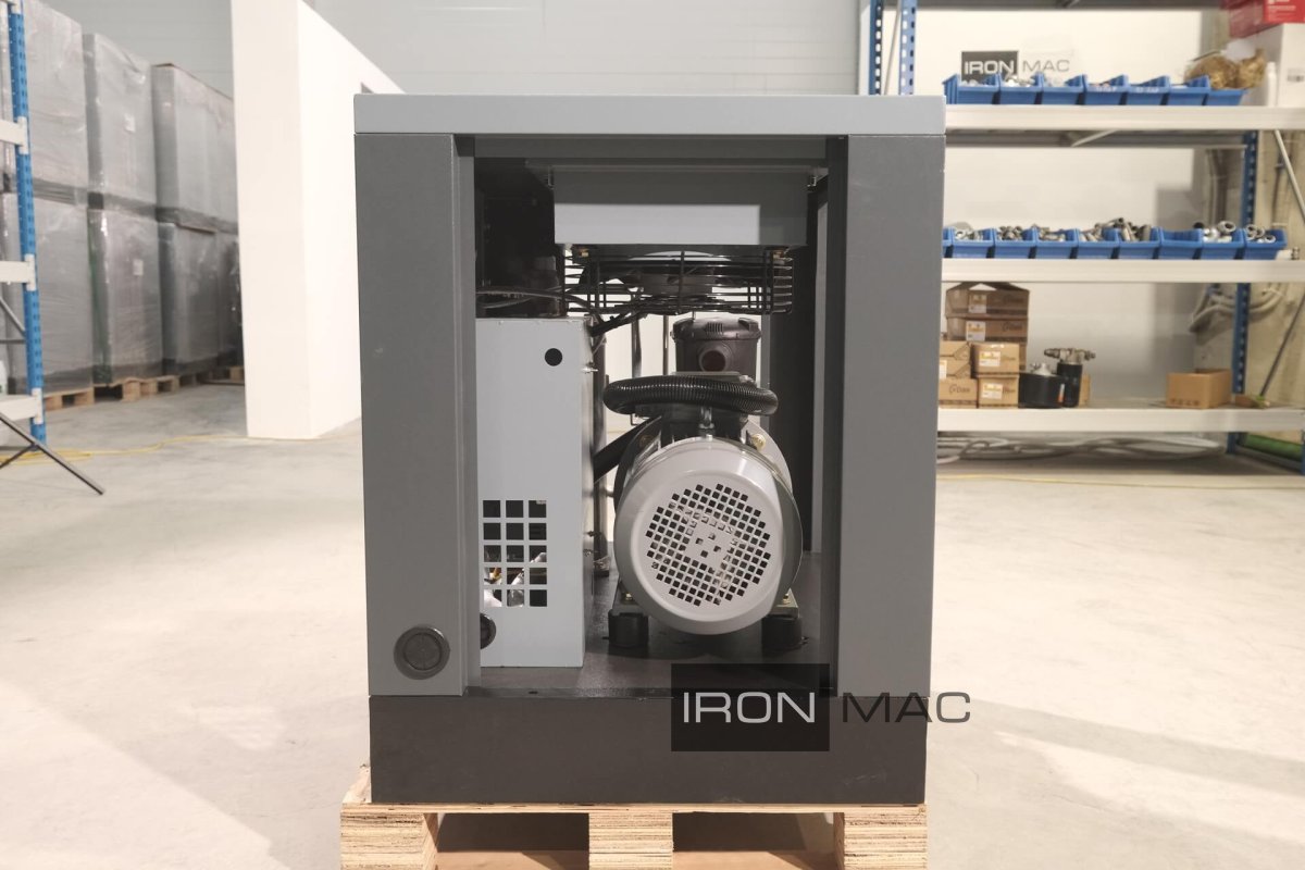 Винтовой компрессор IRONMAC IC 7,5/8 C VSD IP55